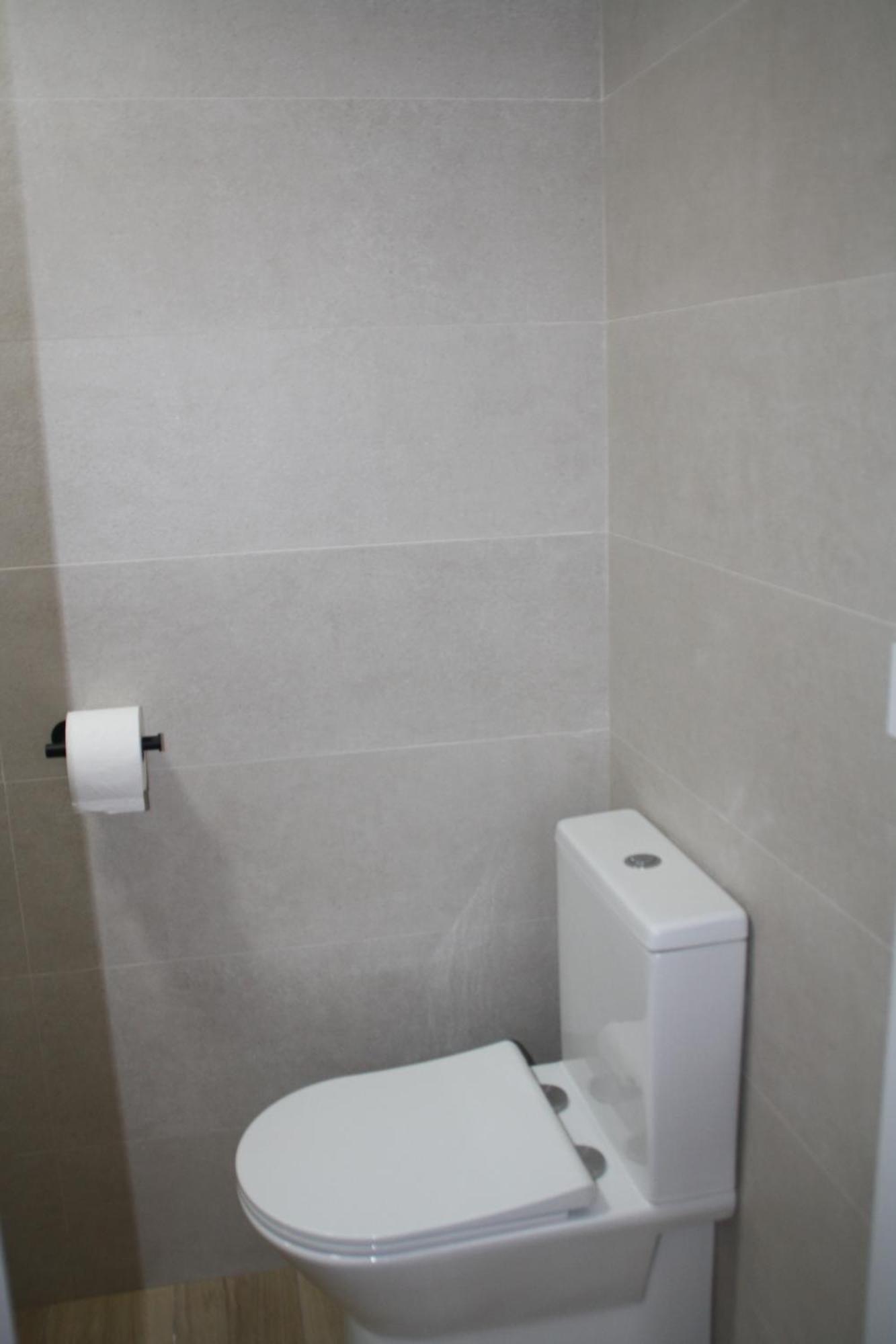 Meraki Apartment 3Bdr เบนัลมาเดนา ภายนอก รูปภาพ
