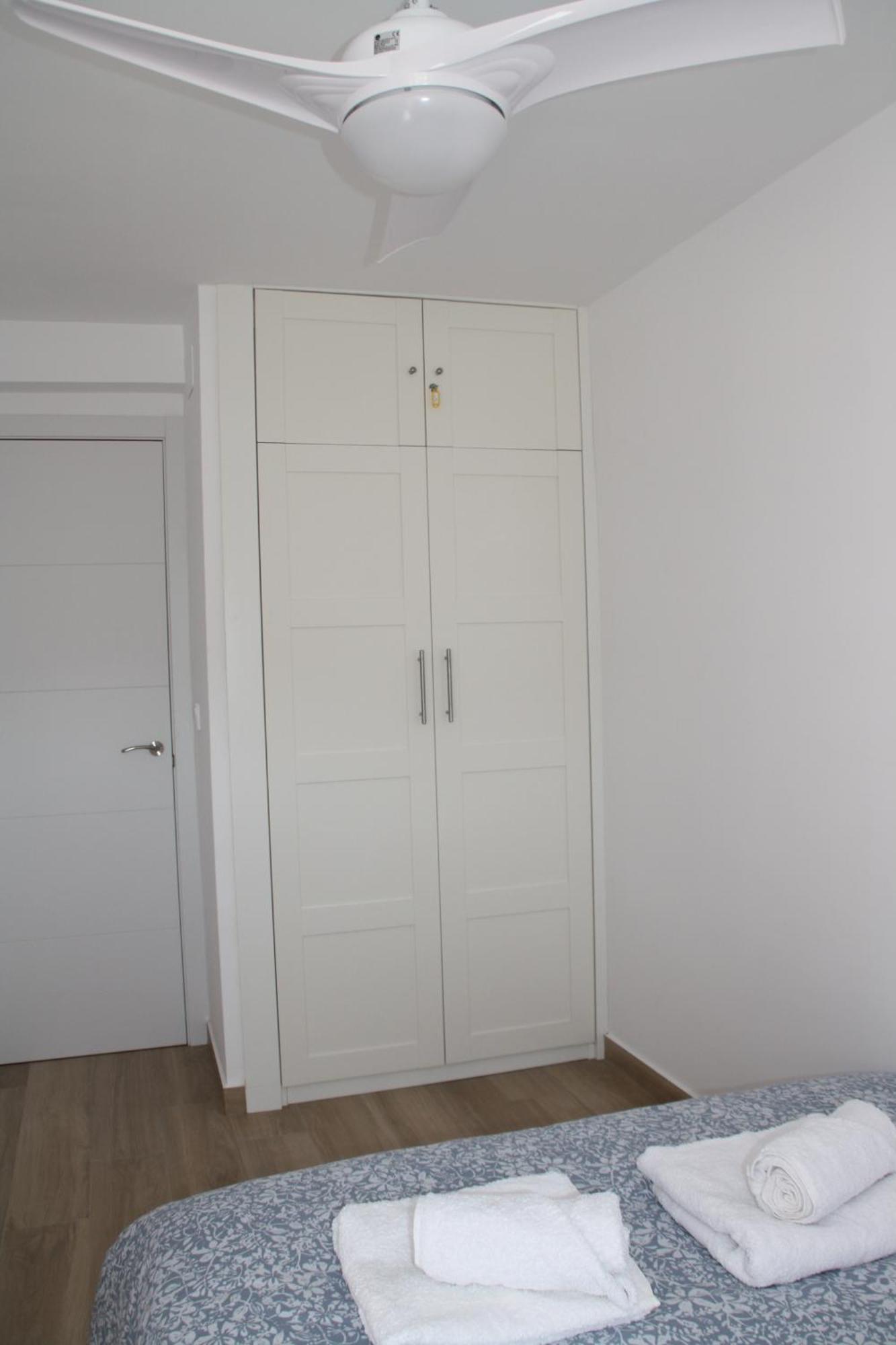 Meraki Apartment 3Bdr เบนัลมาเดนา ภายนอก รูปภาพ