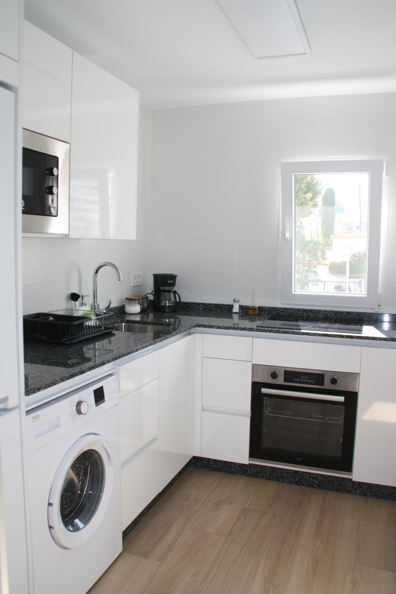 Meraki Apartment 3Bdr เบนัลมาเดนา ภายนอก รูปภาพ