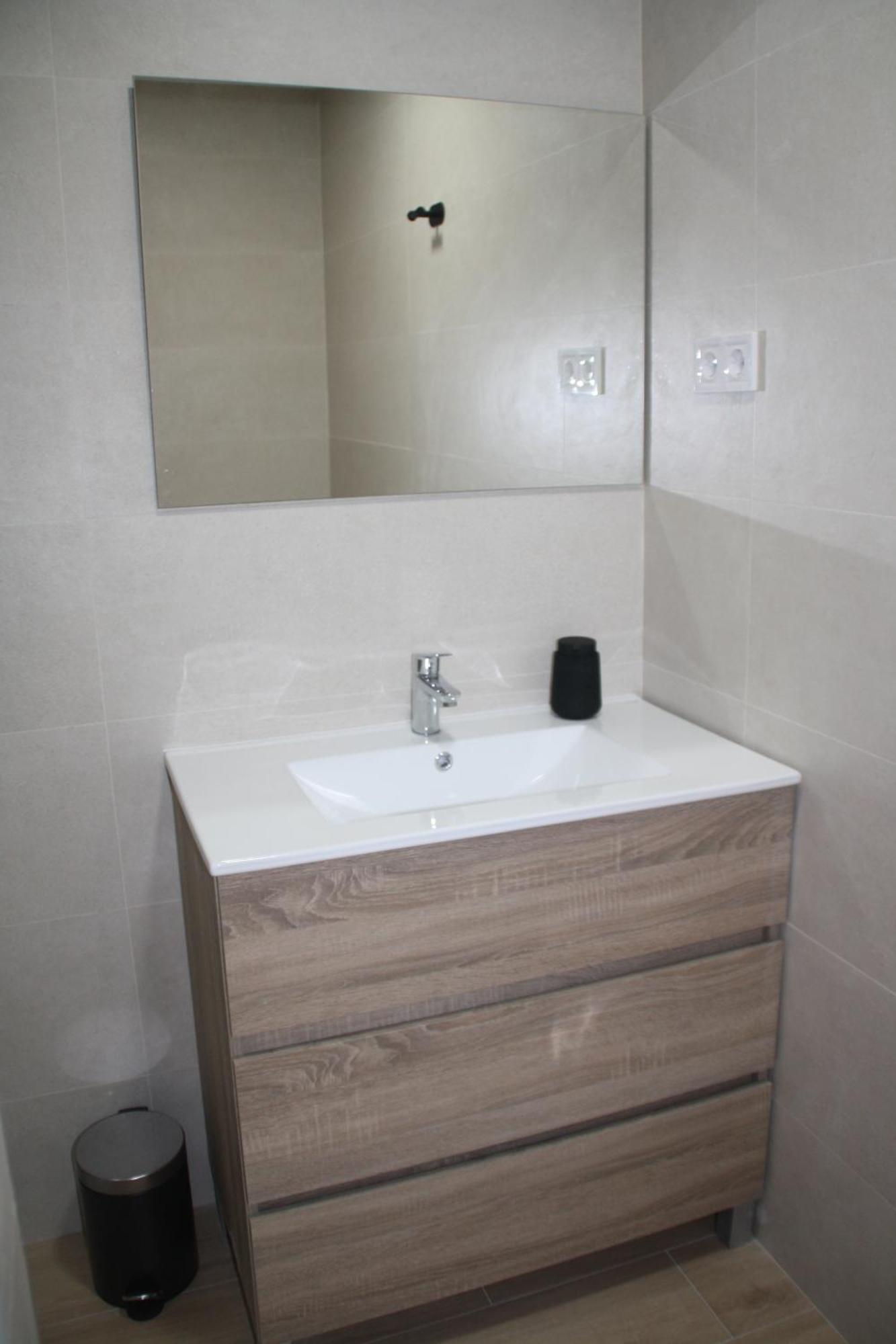 Meraki Apartment 3Bdr เบนัลมาเดนา ภายนอก รูปภาพ
