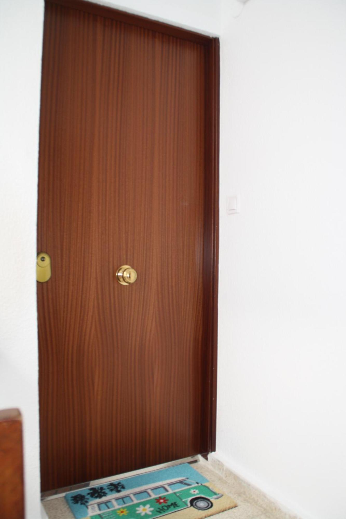 Meraki Apartment 3Bdr เบนัลมาเดนา ภายนอก รูปภาพ