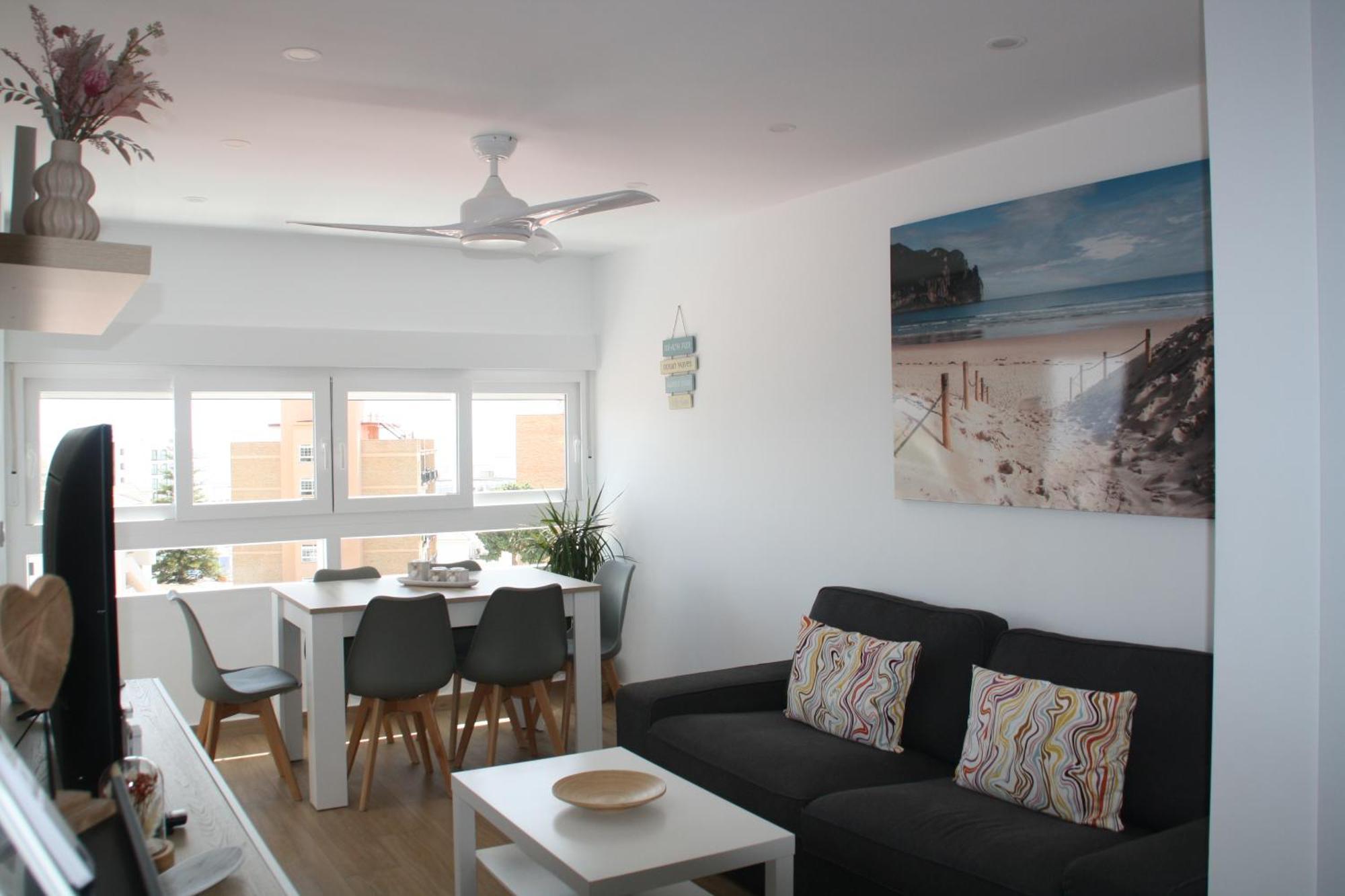 Meraki Apartment 3Bdr เบนัลมาเดนา ภายนอก รูปภาพ
